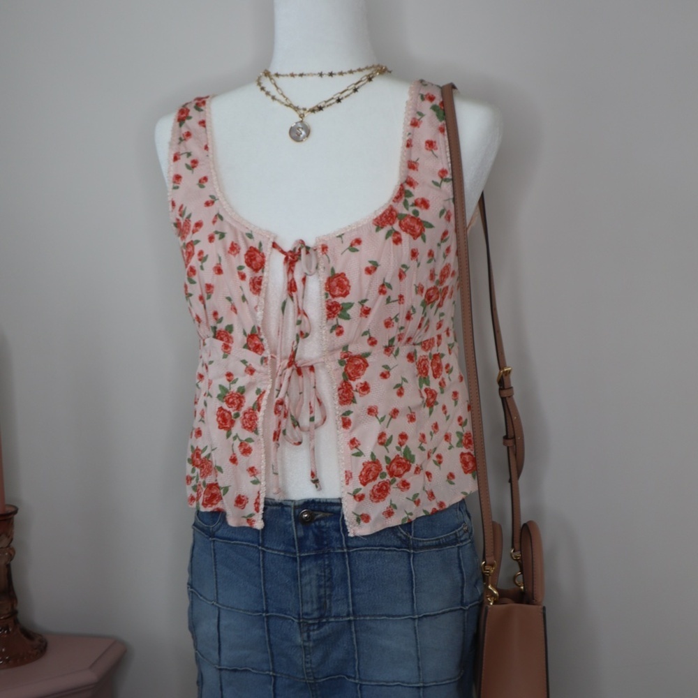 NWT Sky to the Moon Tie Front Top from Quiet Storm, Pink with Roses, Medium